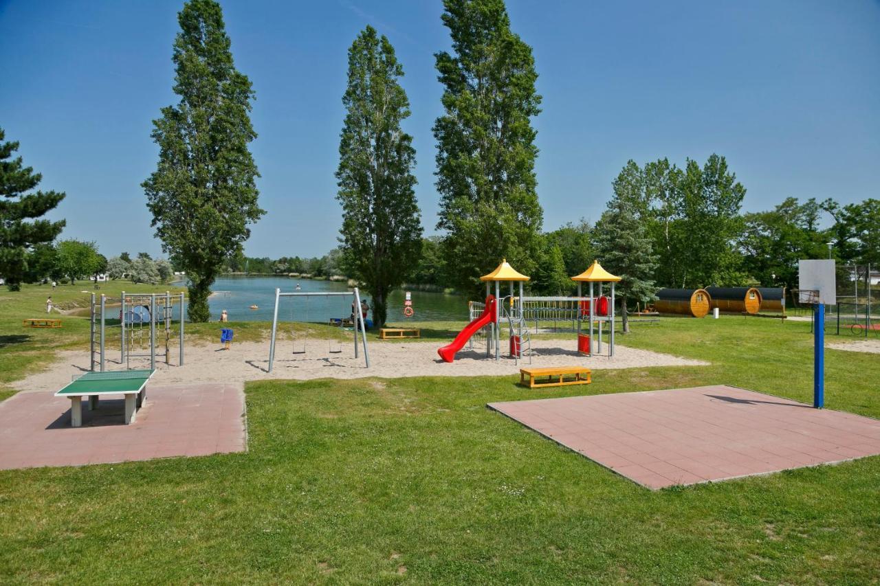 Knaus Campingpark Bad Dürkheim Buitenkant foto